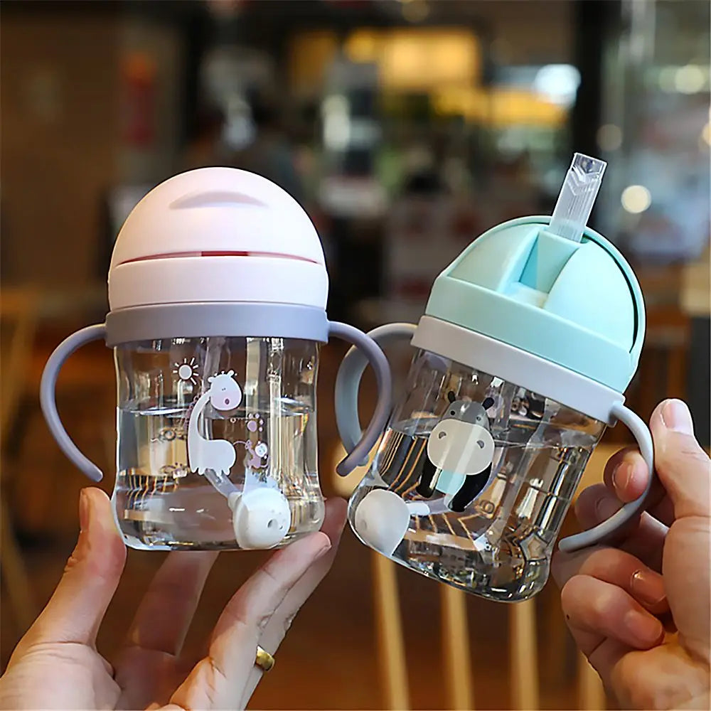 „250‑ml‑Kinder‑Trinkflasche mit Cartoon‑Motiv, Outdoor‑tauglich, mit Strohhalm – Baby‑Trinklernbecher für Kinder, tragbar, mit Griff“