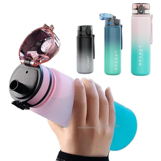 500ML/650ML/1000ML Sport-Wasserflasche, auslaufsicher, farbenfroher Kunststoffbecher zum Trinken, für Outdoor‑Reisen, tragbar, geeignet für Fitnessstudio und Sport.